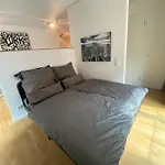 Stilvolles Apartment In Duesseldorf Am Medienhafen