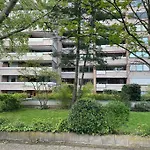 Gemuetlich Und Moderne Wohnung In Duesseldorf