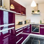 Homefy Oldtown Apartment - 6 People - 2 Bath - Balcony - Top Location