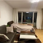 Stilvolles Apartment Auf Zeit In Duesseldorf Moersenbreuch
