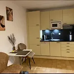 Stilvolles Apartment Auf Zeit In Duesseldorf Moersenbreuch