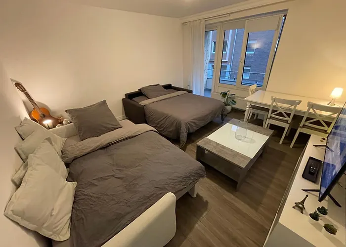 Cozy Apartment City Nightlife