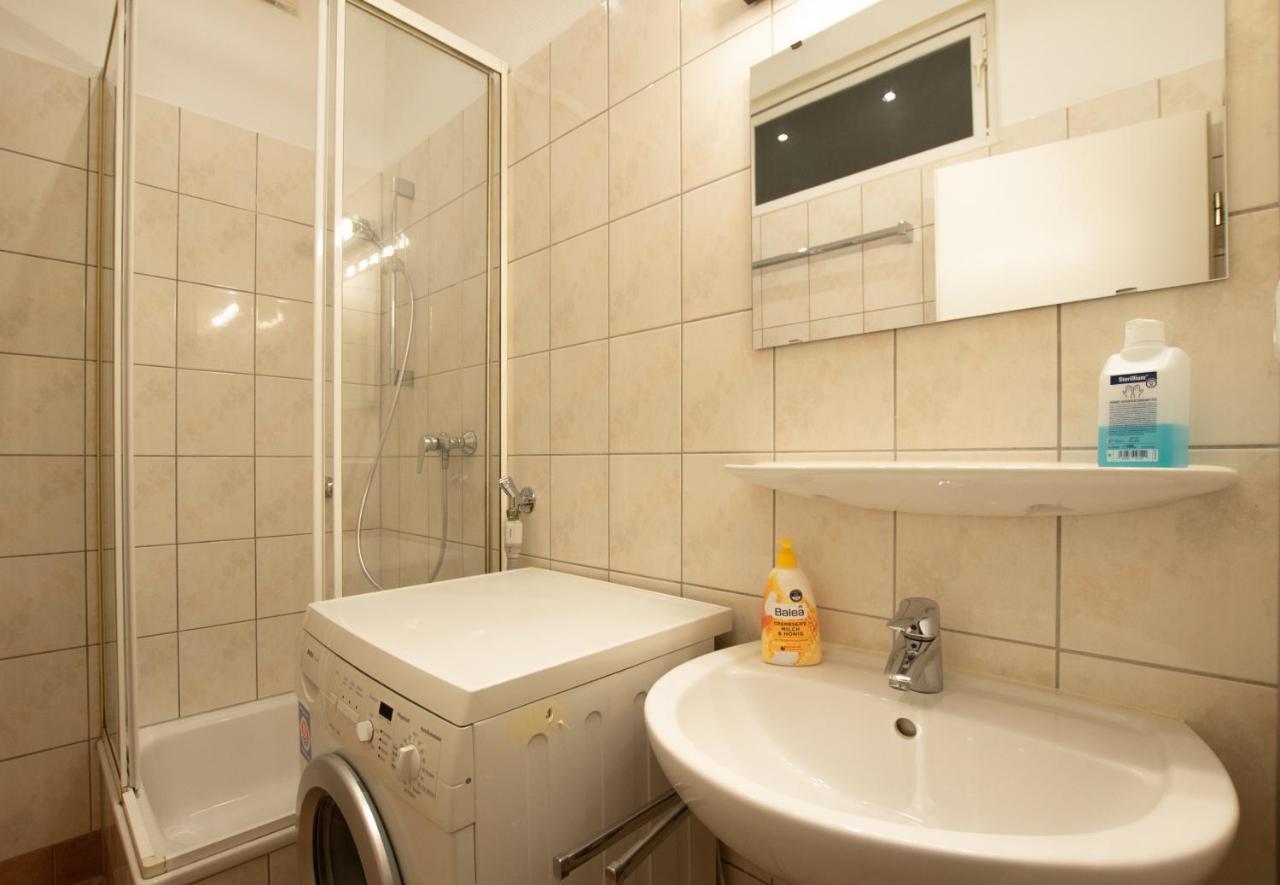 - 15min Messe Dus And Old Town Apartamento *