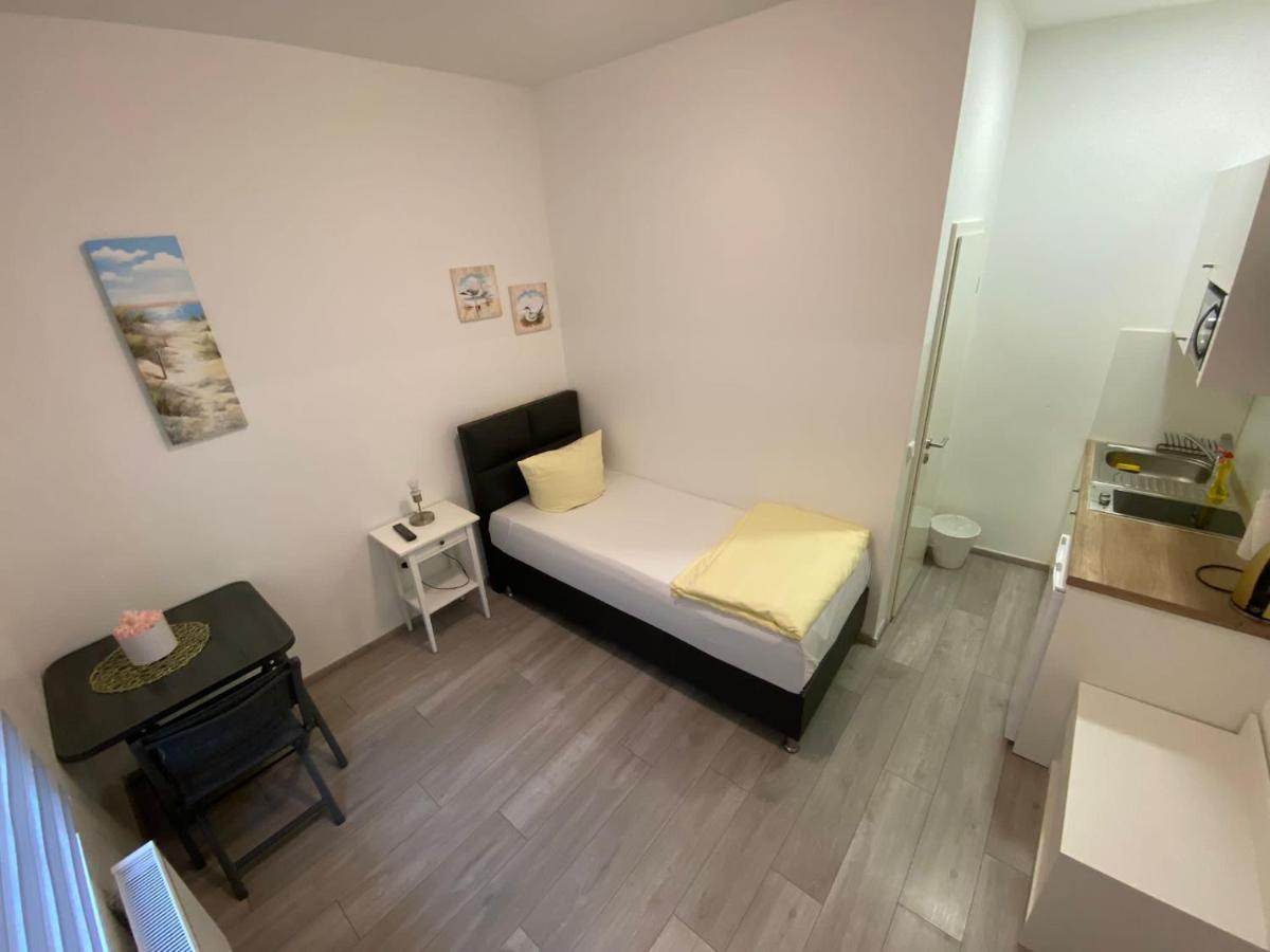 Dusseldorf-city Apartment *