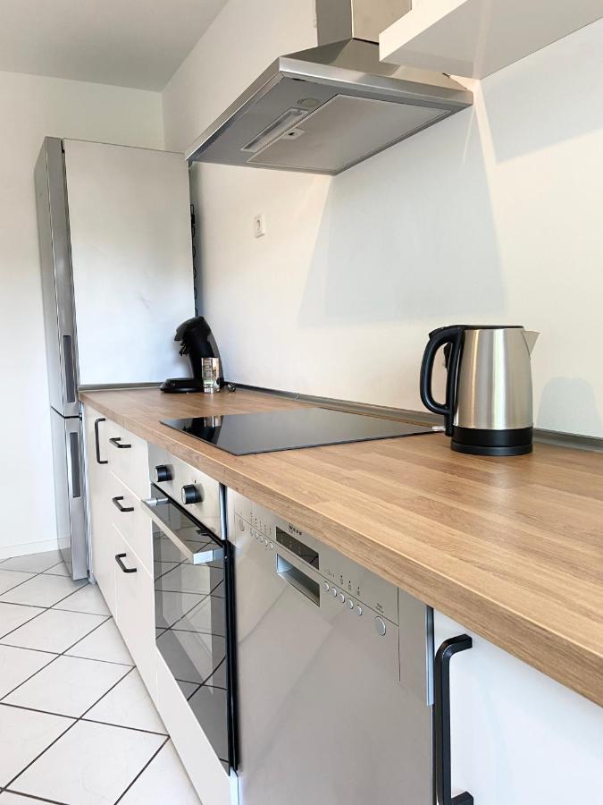 Work & Longstay In * Dusseldorf