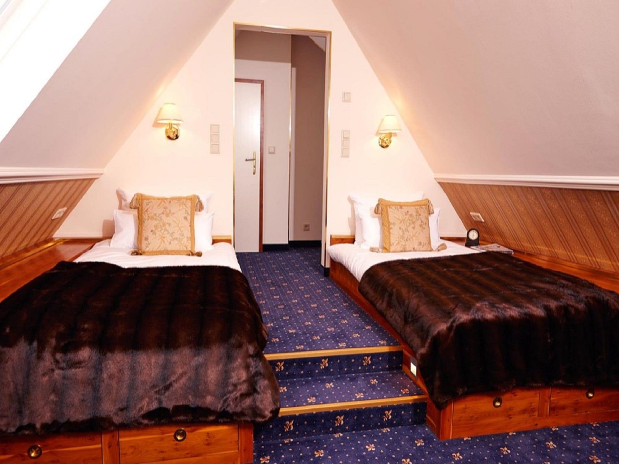 Achenbach 4* Dusseldorf