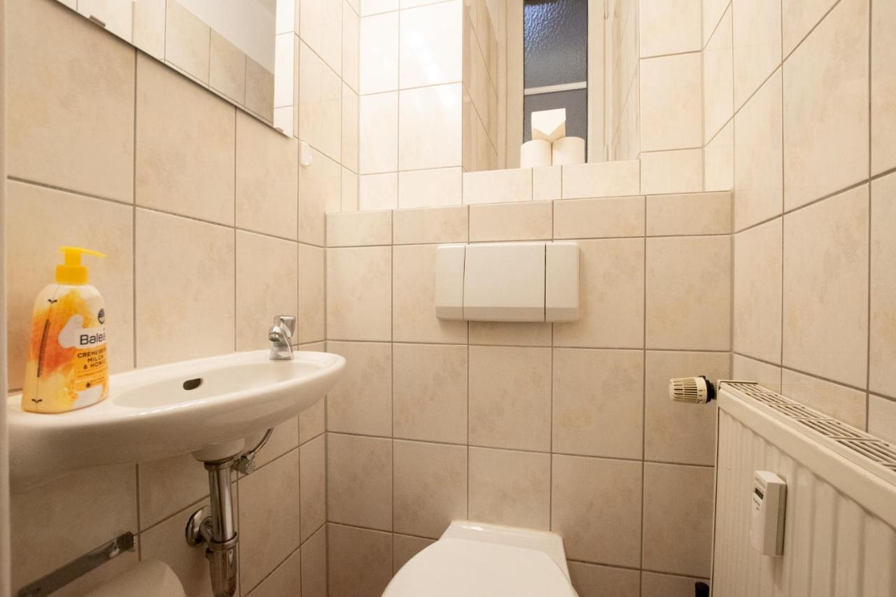 - 15min Messe Dus And Old Town Apartamento *