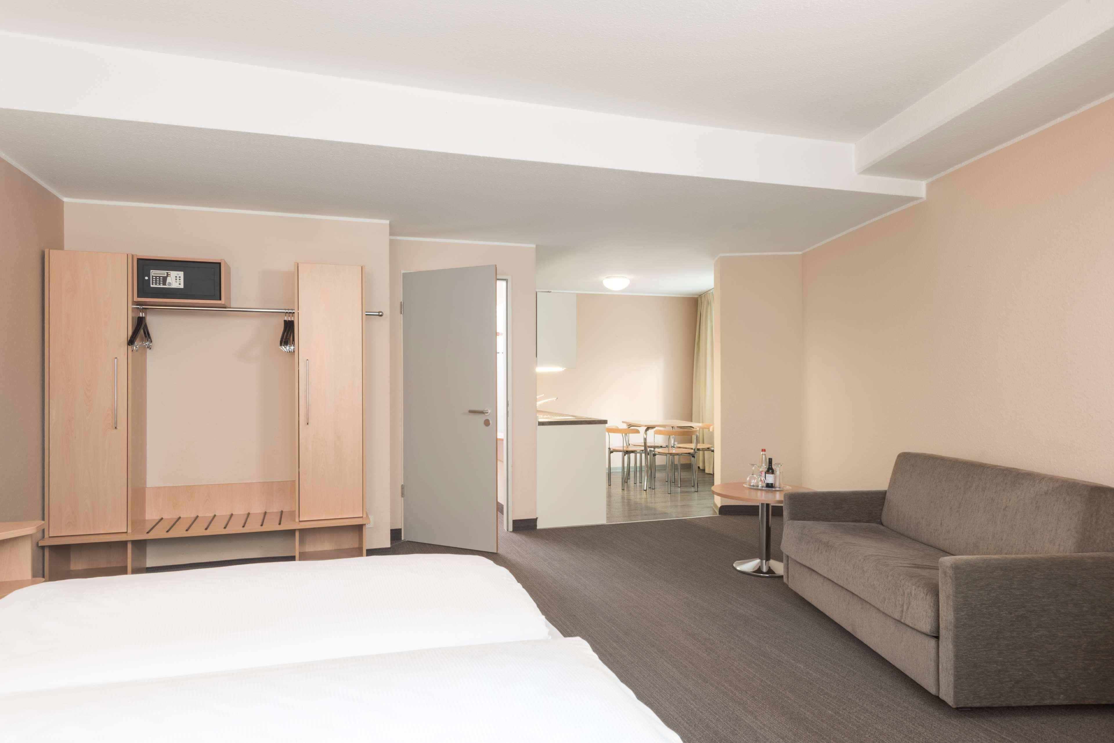 Nh City 4*