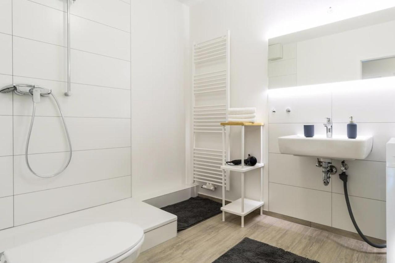 Homefy Oldtown - 6 People - 2 Bath - Balcony - Location Apartment Düsseldorf
