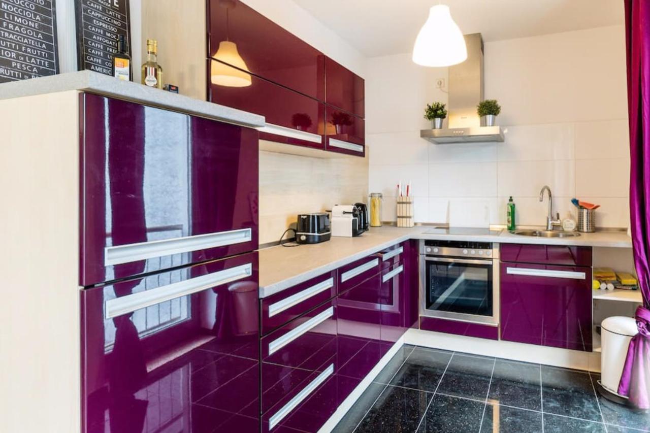 Apartment Homefy Oldtown - 6 People - 2 Bath - Balcony - Location Düsseldorf