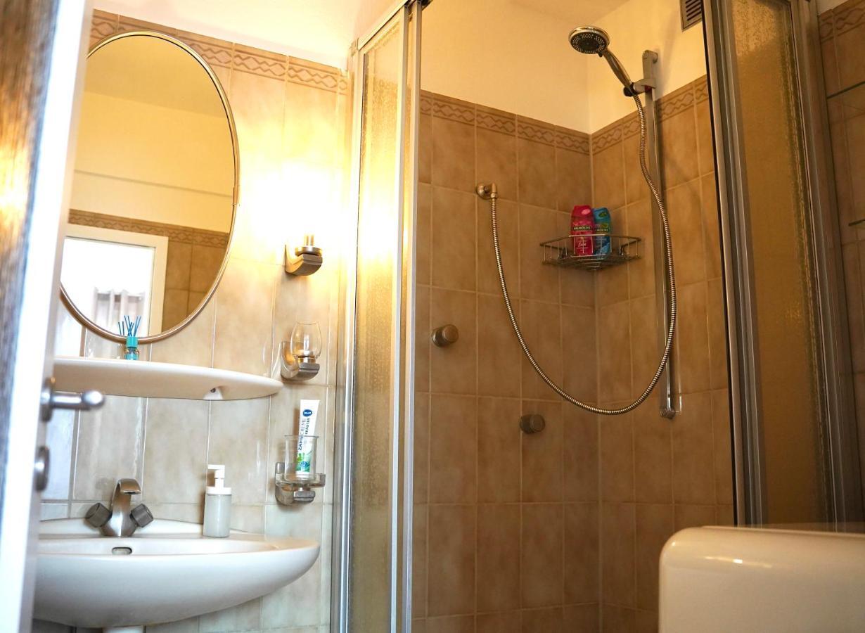 *top Apartment* Beliebte Lage* In * Düsseldorf
