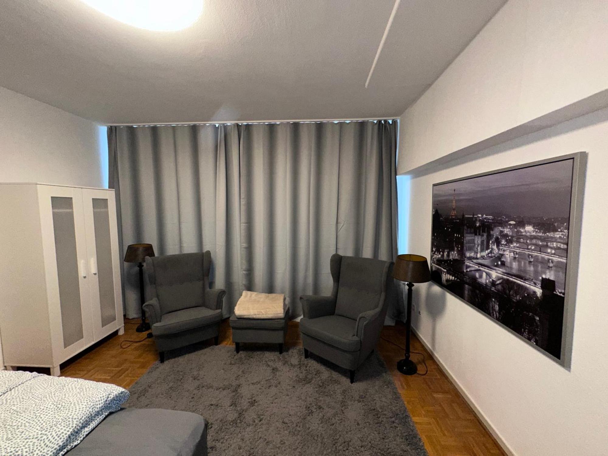 Appartement Einmaliger Rheinblick, Fusslaufig Zur Messe *