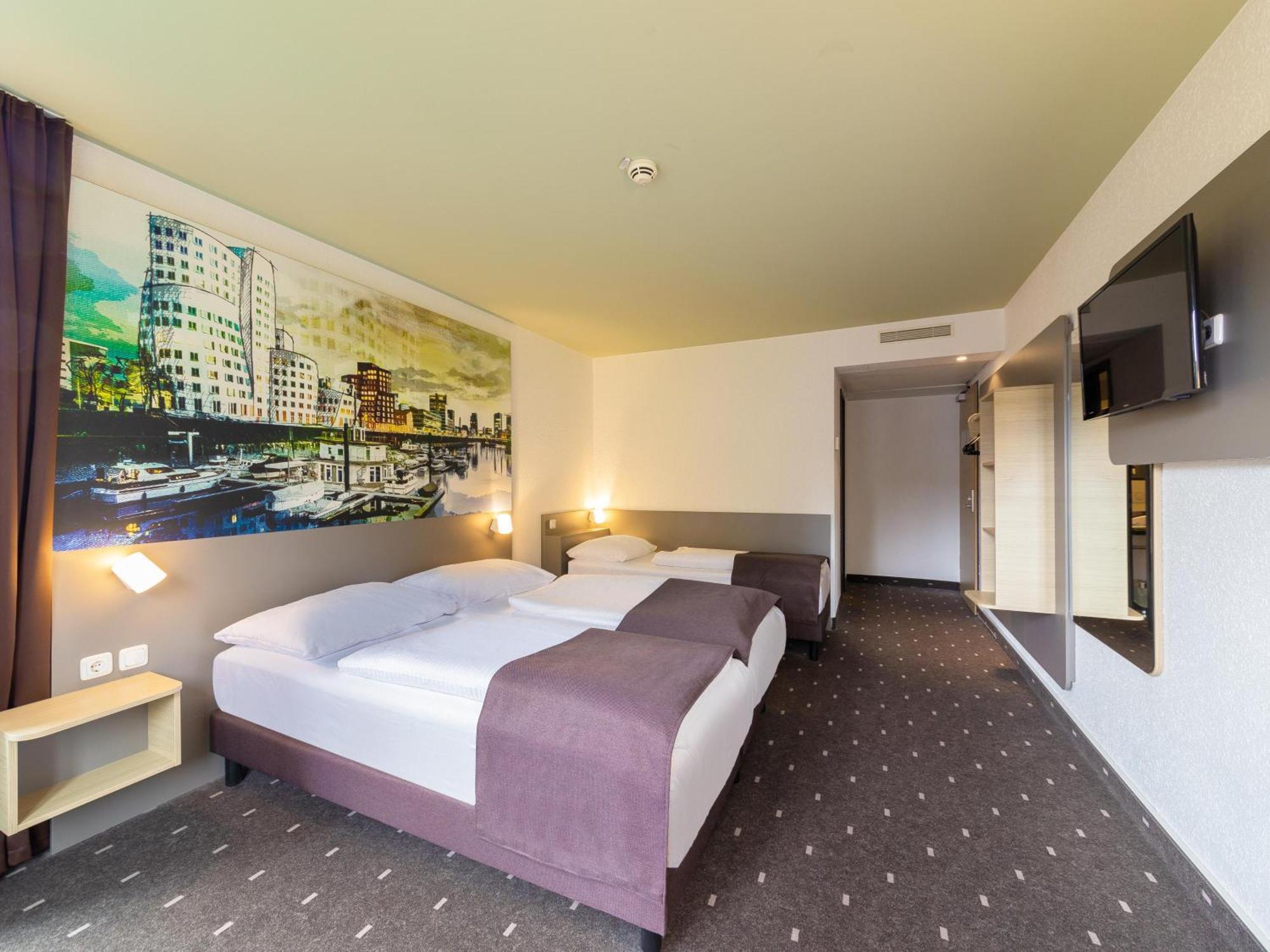 City-sued Hotel