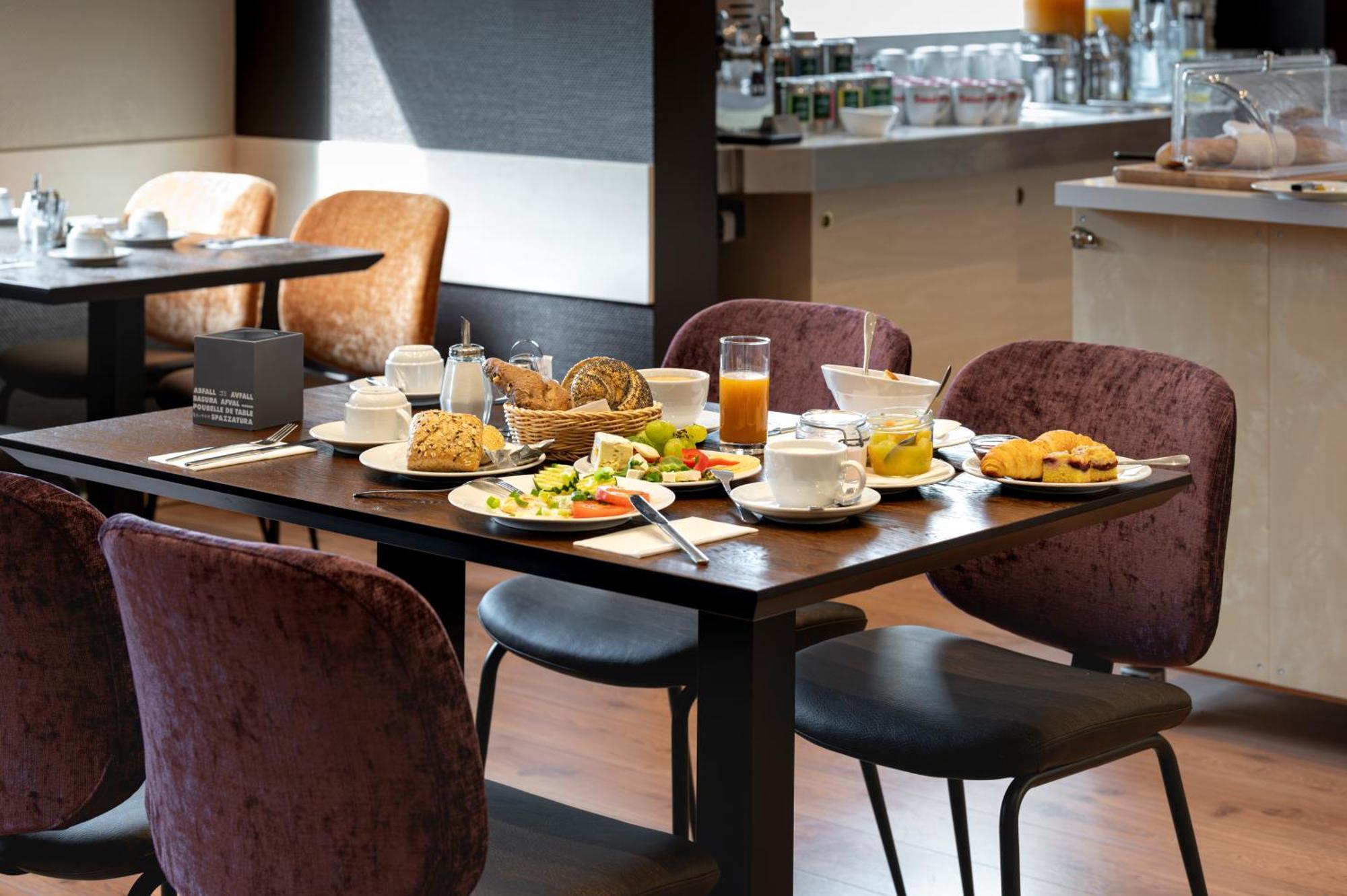 Astra Hotel Dusseldorf