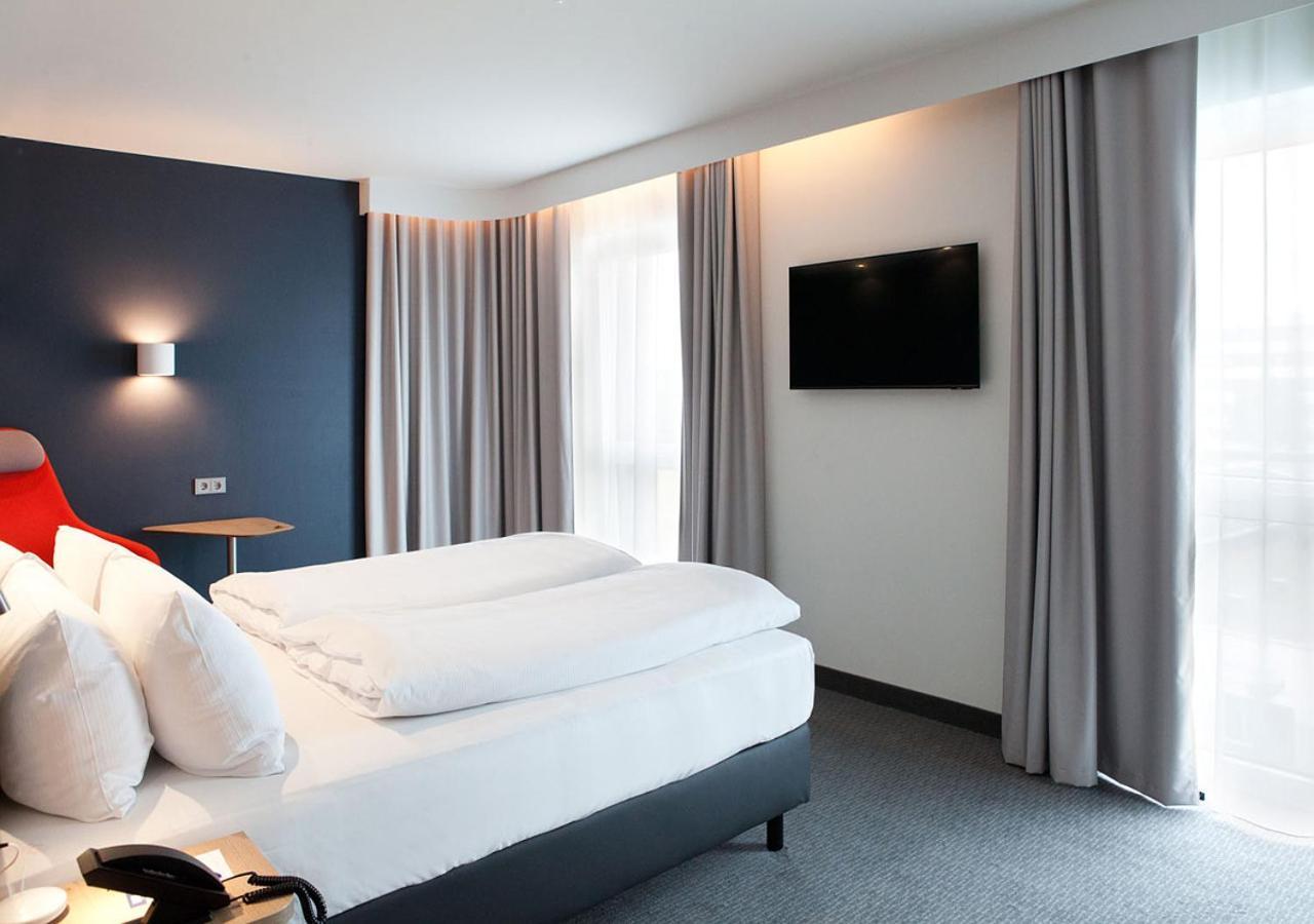 Hotel Express - Airport