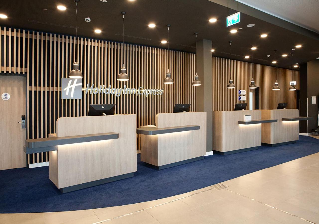 Express - Airport 3*