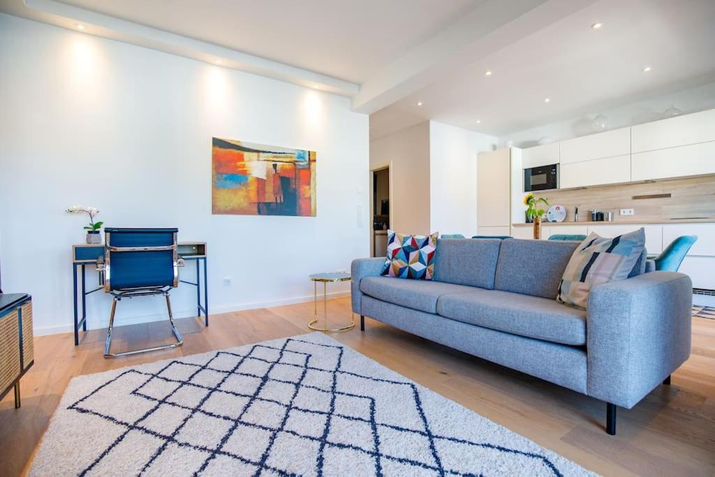 80 Sqm Flat With Terrace And 15min To Fair And 5min To Old Town Apartment *