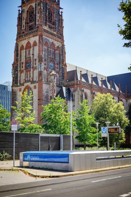 80 Sqm Flat With Terrace And 15min To Fair And 5min To Old Town Dusseldorf