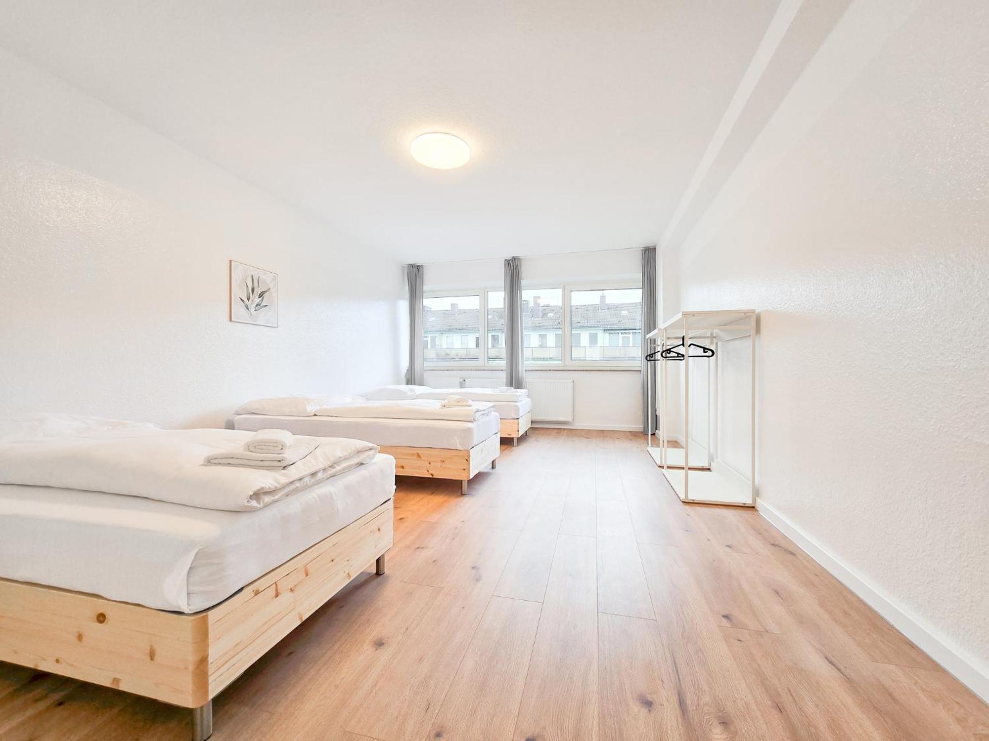 Raj Living - With 5 - 15 Min Messe Dus & 10 Min Old Town Dus *