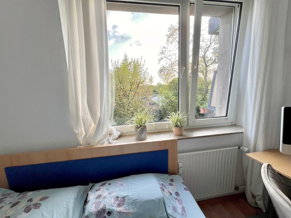Cozy 2-room-apartment On Zoo Park In District 2 Apartment Dusseldorf