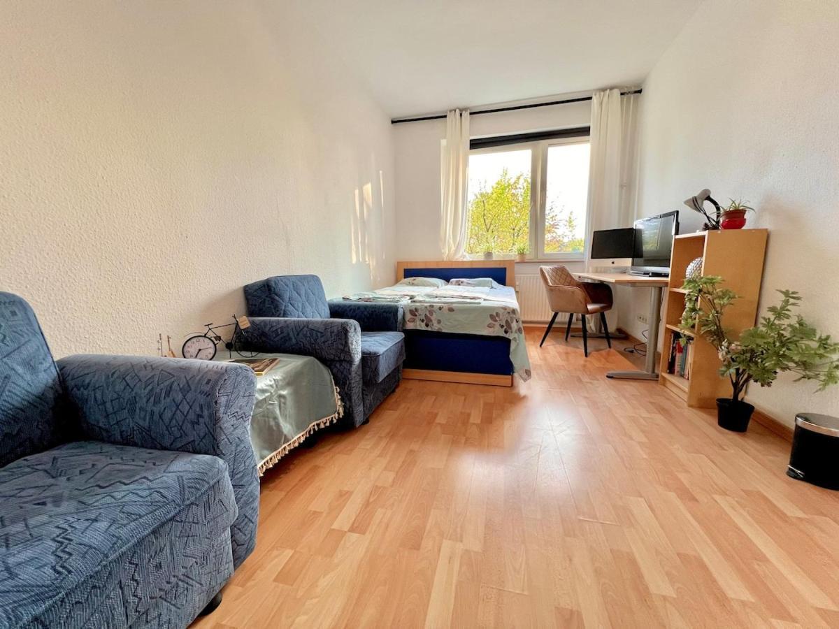 Cozy 2-room-apartment On Zoo Park In District 2 Apartment