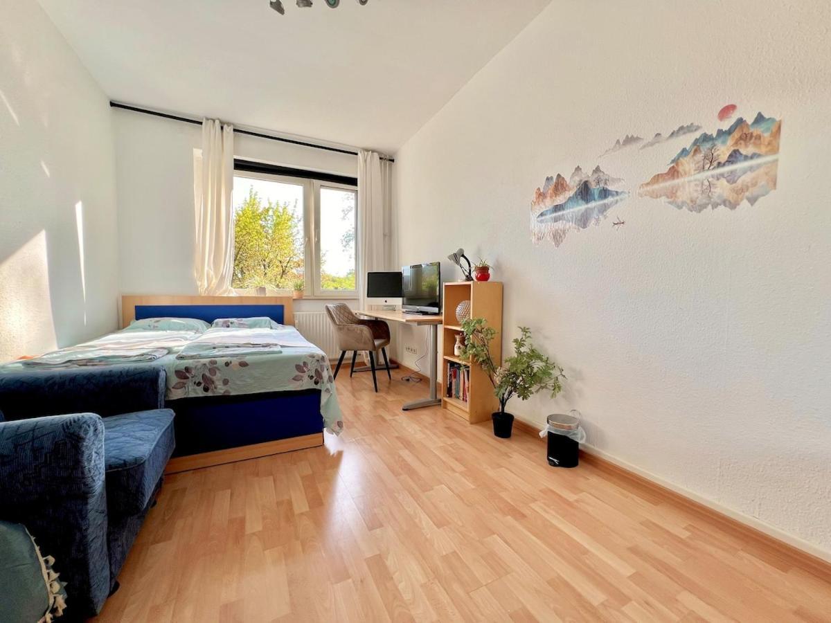 Cozy 2-room-apartment On Zoo Park In District 2