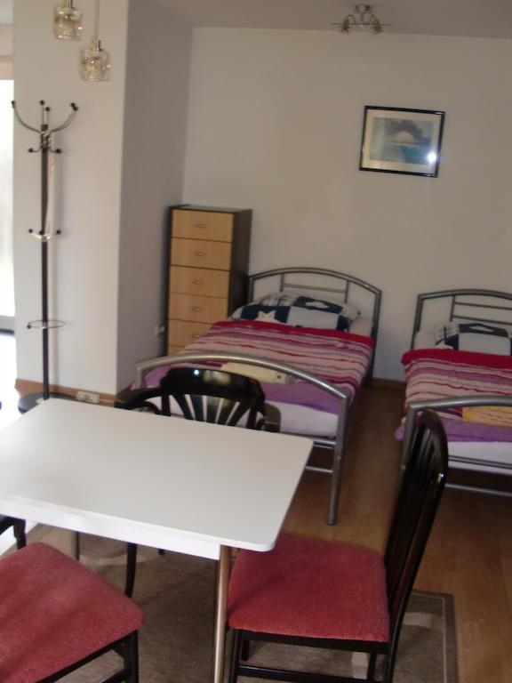 Monteurwohnung Im Zentrum Lierenfeld Dusseldorf