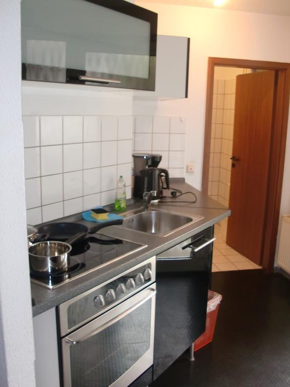Apartment Monteurwohnung Im Zentrum Lierenfeld