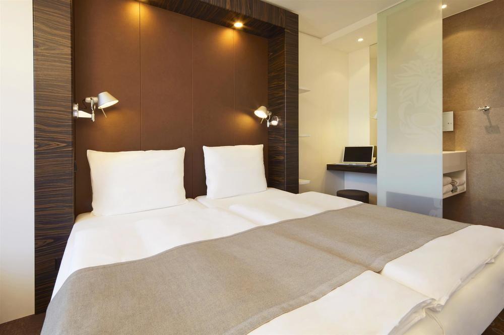 City-sued Hotel