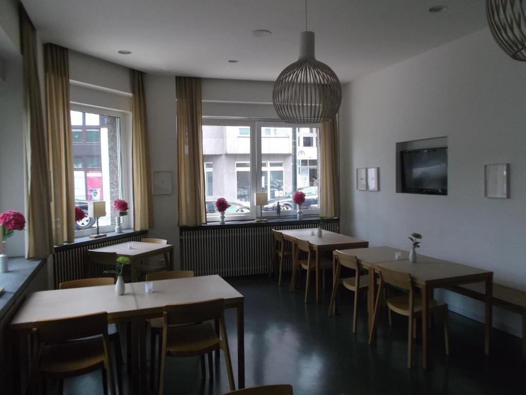 Art Ufer 3* Düsseldorf