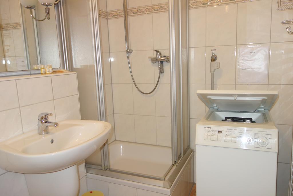 Apartment Tolstov-Hotels Big 2 Room Rossstrasse Apartment *