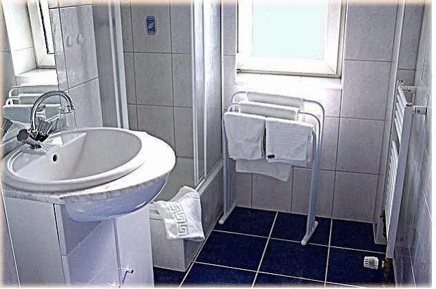 Am Wehrhahn 2* Dusseldorf