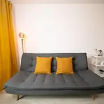 Studio Orange - Zentral Mit Balkon - Altstadt - Messe