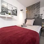 Studio Rosso - Central - Balcony - Trade Fair