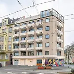Studio Rosso - Central - Balcony - Trade Fair