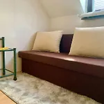 Zentrale Wohnung In Bilk Mit Neuer Moderner Einrichtung