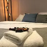 Bienvenidus - Self Service Apartment - Apartment Zur Selbstversorgung - Das Messezimmer - Duesseldorf