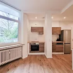 Raj Living - 1 Or 3 Room Apartments - 20 Min Messe Dus And Old Town Dus