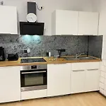 Gemuetliche, Helle, Ruhige Wohnung Im Zentrum Von Duesseldorf