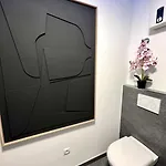 Stillvolles Apartment Mitten In Little Tokyo