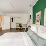 B Our Guest At Business Apartment In The Middle Of Little Tokyo