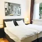 Deluxe Apartments In Hearth Of Downtown