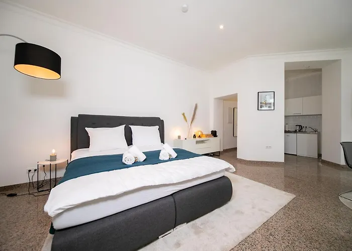 Favorite Stays - Suite And More - Duesseldorf