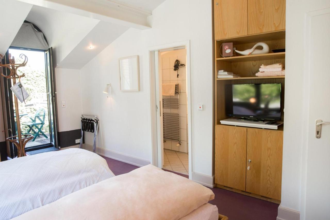 Air Boardinghouse Tulip Stockum, Zu Fuss - 3 Minuten Zur Messe Guest house Dusseldorf
