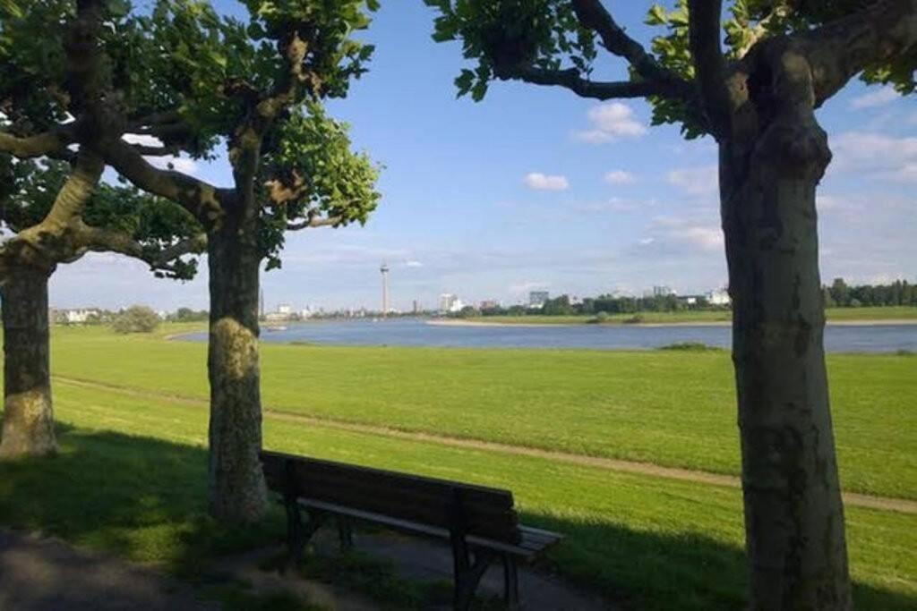 120 Qm -3 Schlafzimmer-2 Baeder- Fuer 7 Gaeste Appartement Düsseldorf