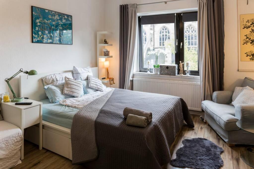 Beautiful Cozy 1-room Apartment, Near Rhine * Dusseldorf