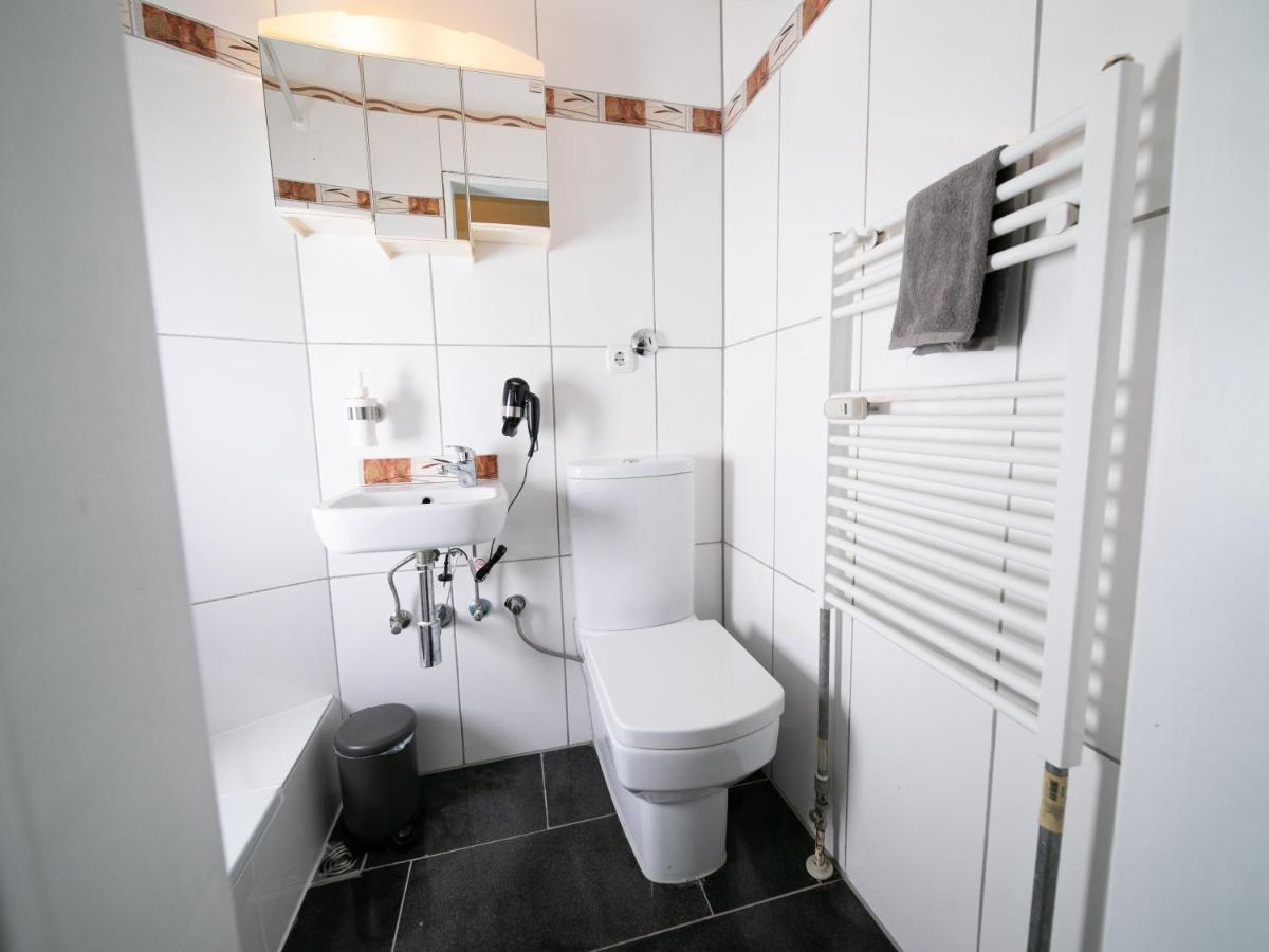 Studio Orange - Zentral Mit Balkon - Altstadt - Messe Apartment *