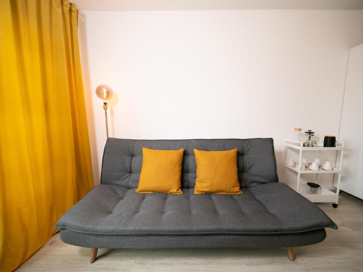 Studio Orange - Zentral Mit Balkon - Altstadt - Messe Apartment