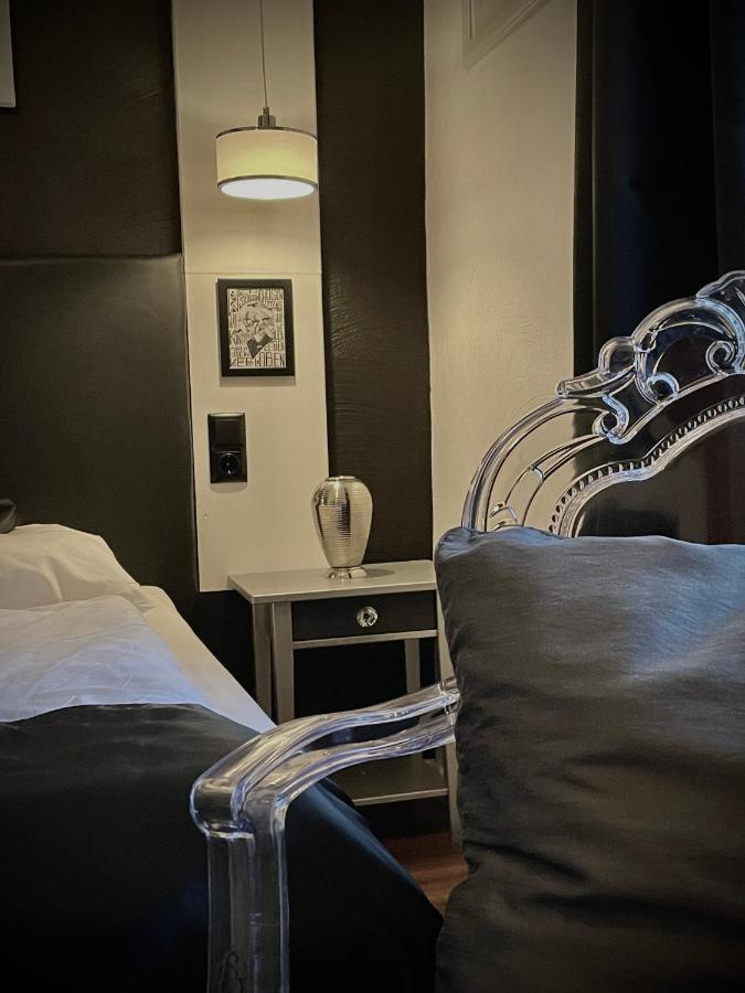 Hotel Am Volksgarten 3*