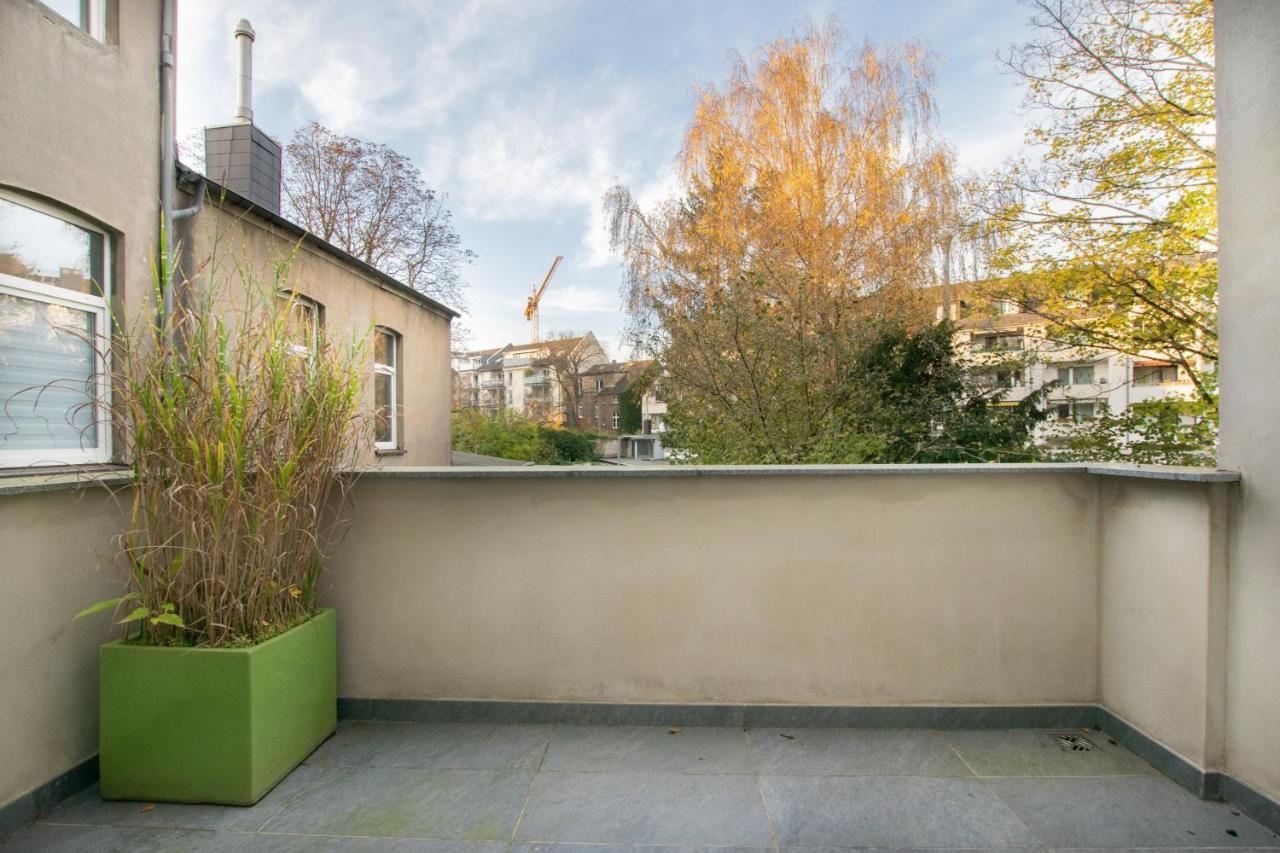 Raj Living - 1 Or 3 - 20 Min Messe Dus And Old Town Dus